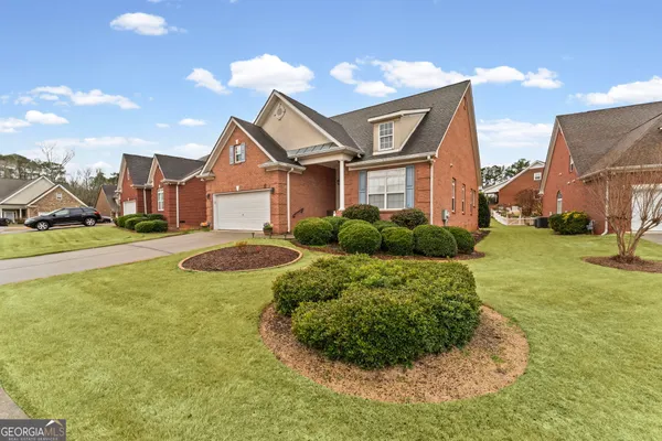 Property Slideshow image 2 of 33 | 2070 spivey village trce, Jonesboro, GA, 30236