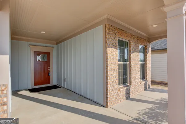 Property Slideshow image 3 of 43 | 5031 adler ct, Hoschton, GA, 30548