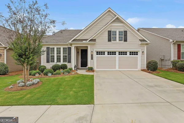 Property Slideshow image 2 of 52 | 330 chestnut oak dr, Peachtree City, GA, 30269