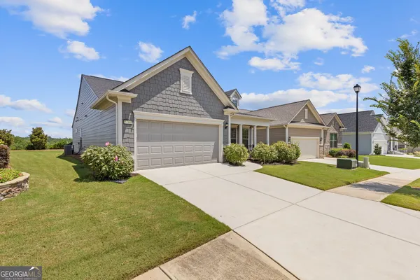 Property Slideshow image 3 of 56 | 5760 maple bluff way, Braselton, GA, 30517