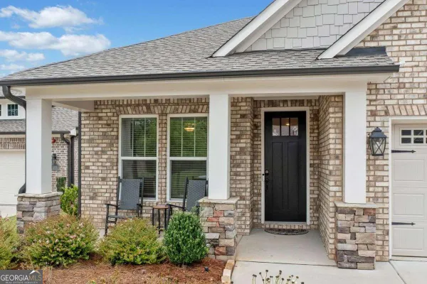 Property Slideshow image 2 of 37 | 205 floral valley dr, Woodstock, GA, 30188