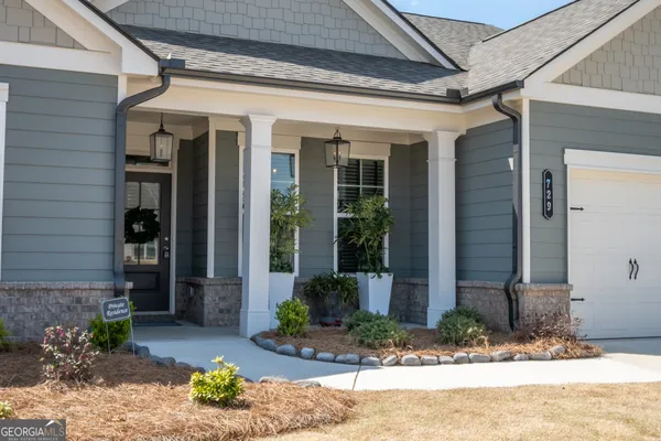 Property Slideshow image 2 of 50 | 729 glenside dr, Jefferson, GA, 30549