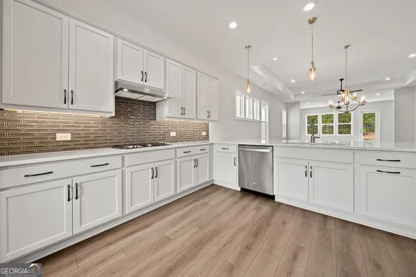 Property Slideshow image 2 of 32 | 158 catalina ct, Newnan, GA, 30263