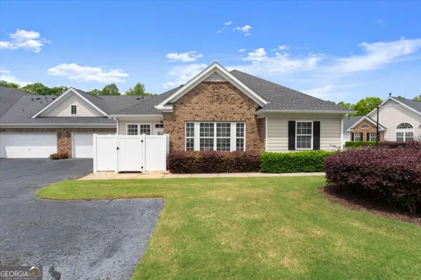 Property Slideshow image 3 of 35 | 3028 oakside cir, Alpharetta, GA, 30004