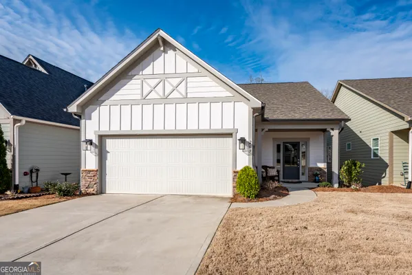 Property Slideshow image 2 of 46 | 269 grand cir, Jasper, GA, 30143