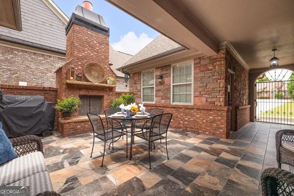Property Slideshow image 3 of 48 | 11127 brookhavenclub dr, Johns Creek, GA, 30097