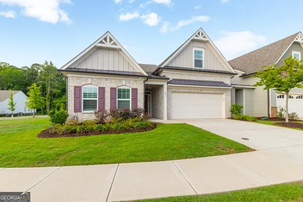 Property Slideshow image 2 of 52 | 601 cork st, Woodstock, GA, 30188