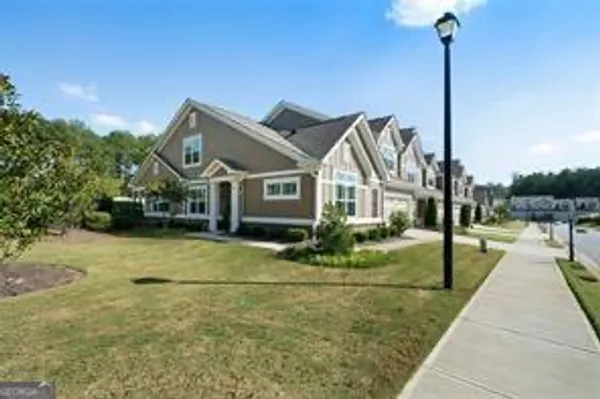 Property Slideshow image 2 of 49 | 1404 lexington green pnes, Cumming, GA, 30040