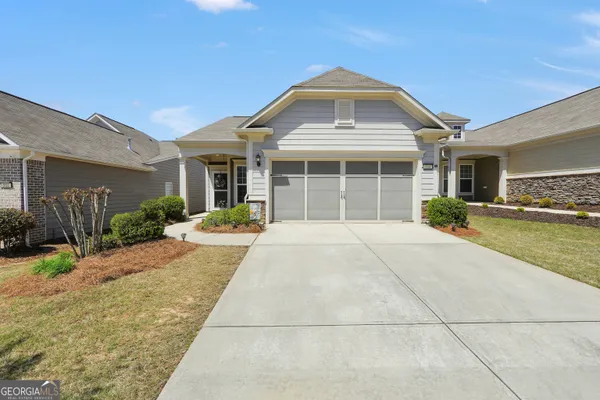 Property Slideshow image 2 of 52 | 560 beautyberry dr, Griffin, GA, 30223