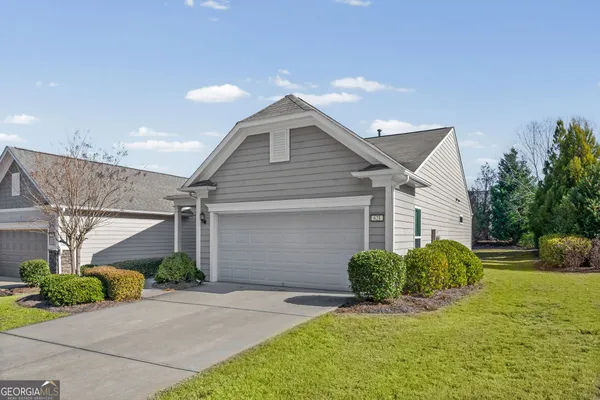 Property Slideshow image 2 of 74 | 621 larch looper dr na, Griffin, GA, 30223