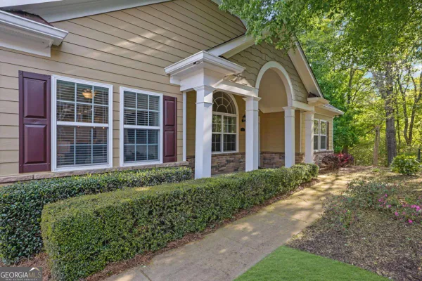 Property Slideshow image 3 of 37 | 2637 grapevine cir 702, Cumming, GA, 30041