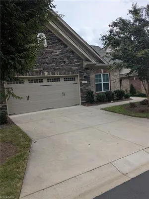 Property Slideshow image 2 of 36 | 405 zurich ct, Winston Salem, NC, 27127