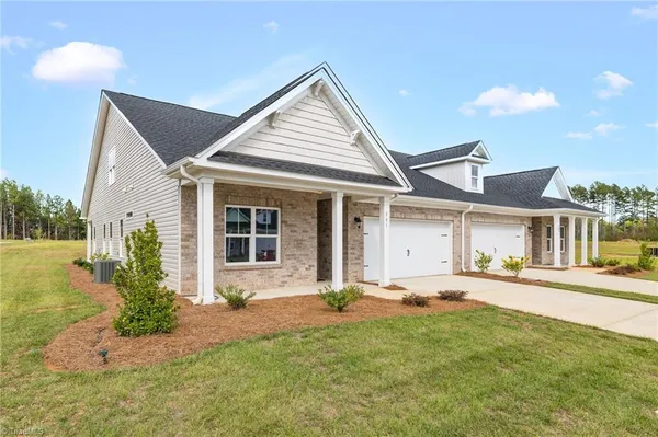 Property Slideshow image 2 of 32 | 301 beeson ct, Clemmons, NC, 27012