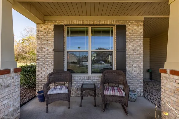 Property Slideshow image 3 of 45 | 3606 sainsbury ln, Greensboro, NC, 27409