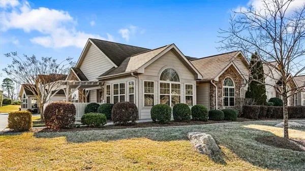 Property Slideshow image 3 of 36 | 4250 plantation ridge ln, Greensboro, NC, 27409