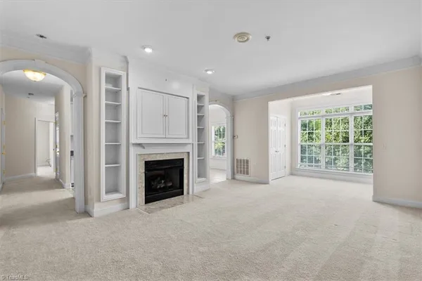 Property Slideshow image 3 of 35 | 524 college rd apt 306, Greensboro, NC, 27410