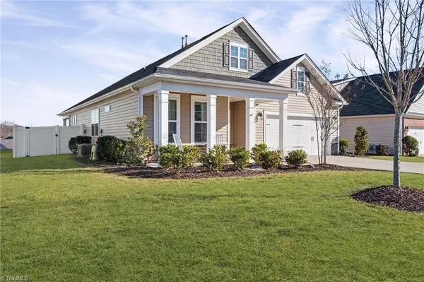 Property Slideshow image 3 of 47 | 4463 sapphire ct, Clemmons, NC, 27012