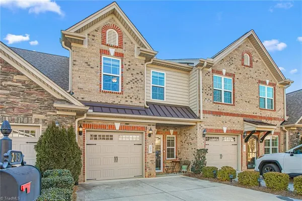 Property Slideshow image 2 of 29 | 203 zurich ct, Winston Salem, NC, 27127