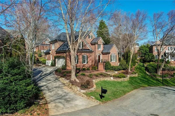 Property Slideshow image 3 of 45 | 7 foxglove ln, Greensboro, NC, 27455