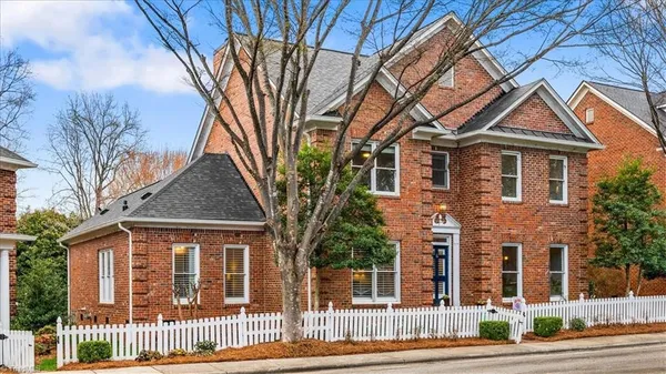 Property Slideshow image 3 of 50 | 14 checkerberry sq, Greensboro, NC, 27455