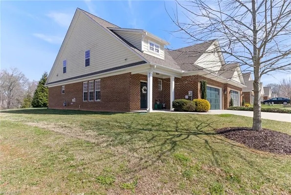 Property Slideshow image 3 of 36 | 402 mockingbird ln, Mebane, NC, 27302