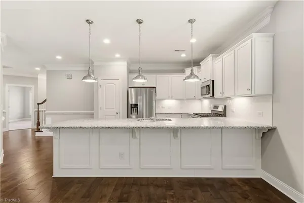 Property Slideshow image 2 of 38 | 901 kinloch dr, Winston-Salem, NC, 27107