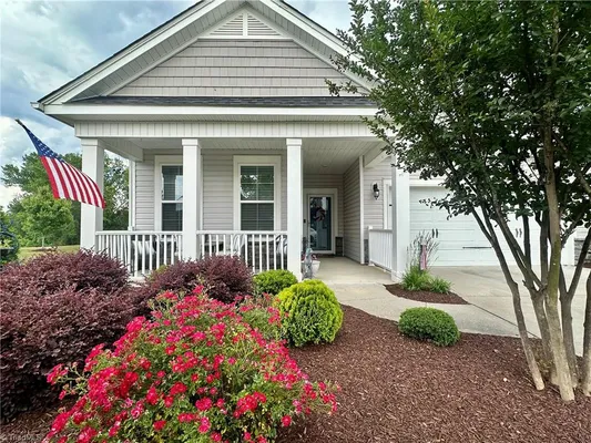 Property Slideshow image 3 of 34 | 5020 garnet hill dr, Clemmons, NC, 27012