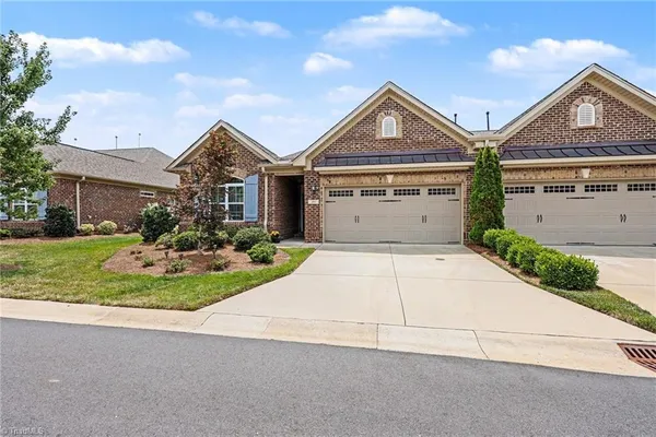 Property Slideshow image 3 of 24 | 201 watchtower ct, Winston-Salem, NC, 27127