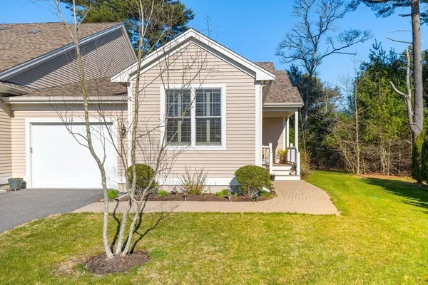 Property Slideshow image 3 of 40 | 16 grey hawk dr # 16, Mashpee, MA, 02649