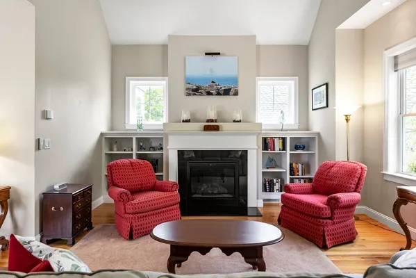 Property Slideshow image 2 of 39 | 18 inverness ln # 18, Plymouth, MA, 02360
