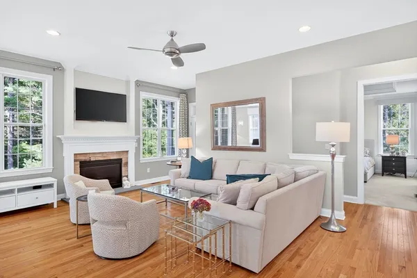 Property Slideshow image 3 of 33 | 39 woodsong, Plymouth, MA, 02360