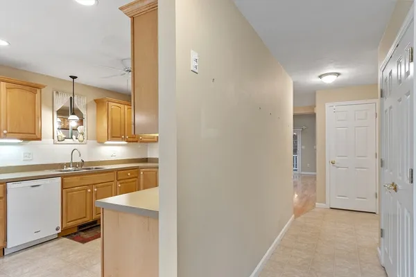 Property Slideshow image 3 of 36 | 453 blue heron dr # 453, Lancaster, MA, 01523