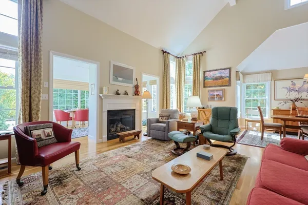 Property Slideshow image 2 of 30 | 5 blossom ct # 5, Westborough, MA, 01581