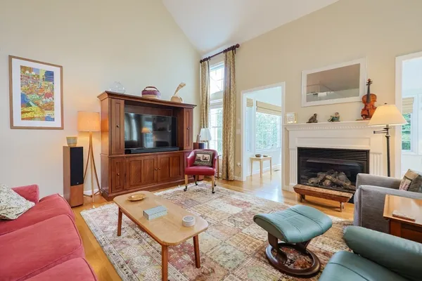 Property Slideshow image 3 of 30 | 5 blossom ct # 5, Westborough, MA, 01581