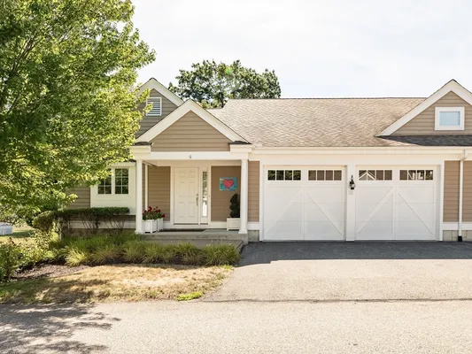 Property Slideshow image 2 of 42 | 6 carriage ln # 6, Duxbury, MA, 02332