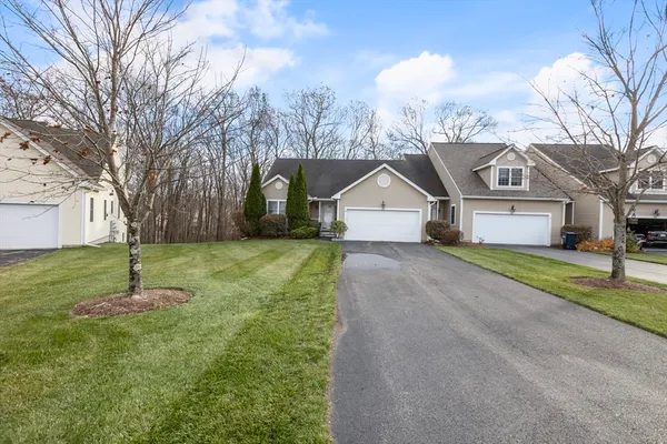 Property Slideshow image 3 of 34 | 92 horne way # 92, Millbury, MA, 01527