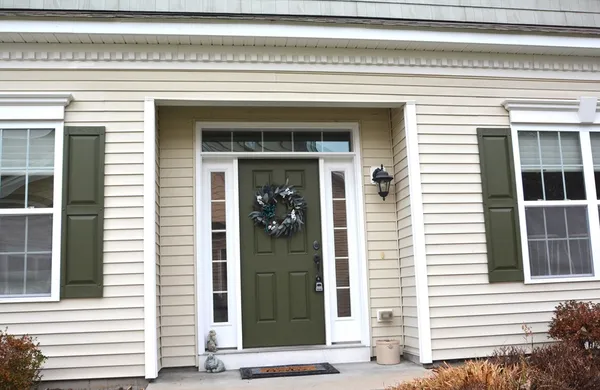 Property Slideshow image 2 of 39 | 46 hopkins cir # 46, Methuen, MA, 01844