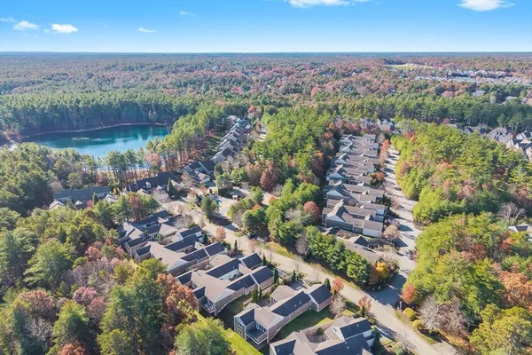 Property Slideshow image 2 of 40 | 16 rebeccas lndg # 16, Plymouth, MA, 02360