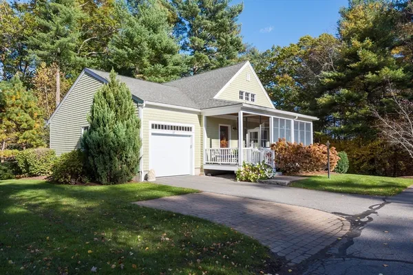 Property Slideshow image 2 of 42 | 57 hathaway pond cir # 57, Rochester, MA, 02770