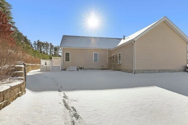 Property Slideshow image 3 of 37 | 6 sterling blvd # 6, Plymouth, MA, 02360