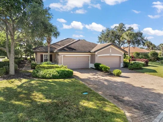 Property Slideshow image 2 of 42 | 10616 vicenza ct, Fort Myers, FL, 33913