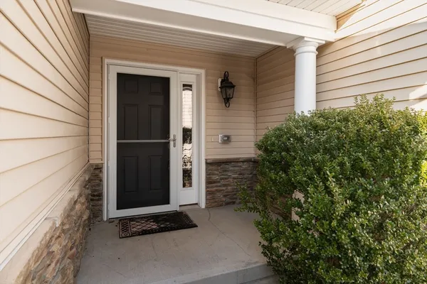 Property Slideshow image 2 of 37 | 28 bowood ln # 28, Marlborough, MA, 01752