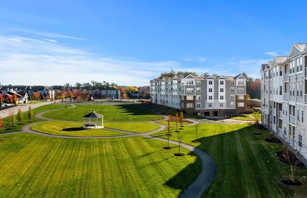 Property Slideshow image 3 of 25 | 320 martins lndg apt 311, North Reading, MA, 01864