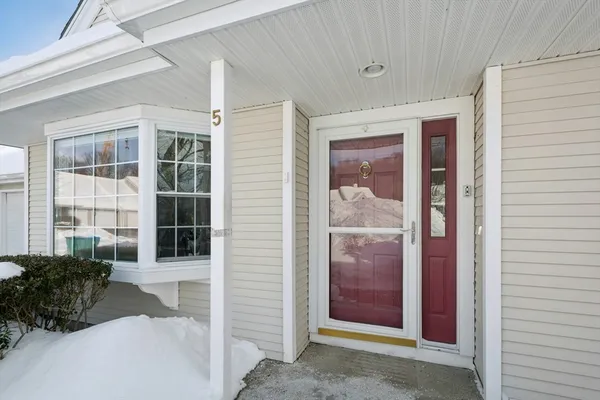 Property Slideshow image 3 of 42 | 5 wessonville village way # 5, Westborough, MA, 01581