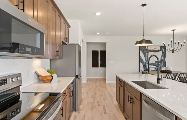 Property Slideshow image 3 of 31 | 5 peters farm way # 206, Westborough, MA, 01581