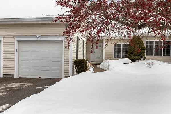 Property Slideshow image 2 of 39 | 47 orchard meadow dr 47, Shrewsbury, MA, 01545