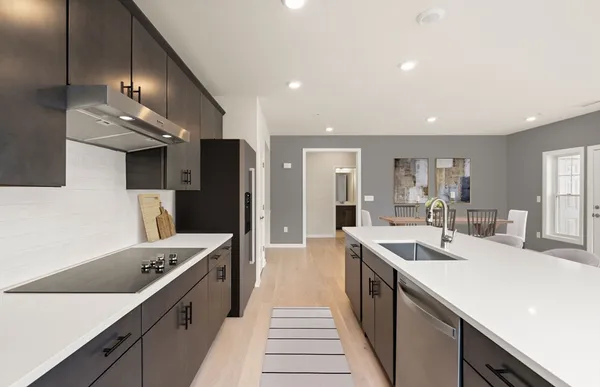 Property Slideshow image 3 of 21 | 5 peters farm way 201, Westborough, MA, 01581