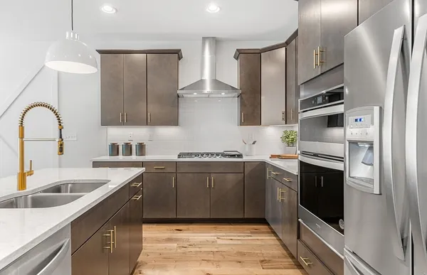 Property Slideshow image 3 of 28 | 3 weathervane dr 1, Walpole, MA, 02081