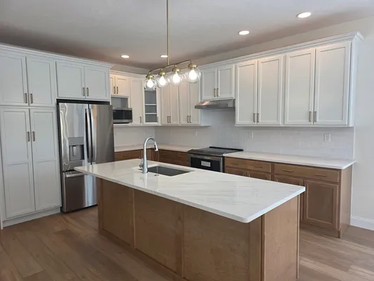 Property Slideshow image 3 of 7 | 15 fidelity dr 70, Rutland, MA, 01543