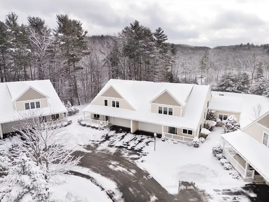 Property Slideshow image 3 of 34 | 47 harvest cir # 47, Holden, MA, 01520